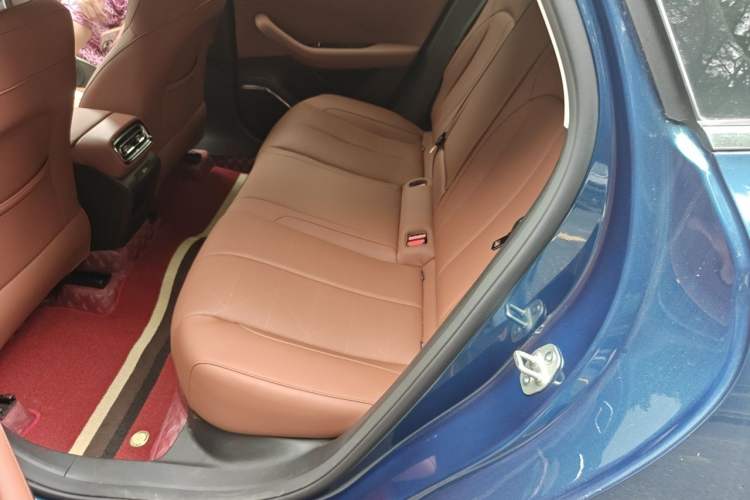 Used Geely Auto Emgrand 2026 Model 5th Generation 1.5T DCT Flagship Edition Left Rear Seat