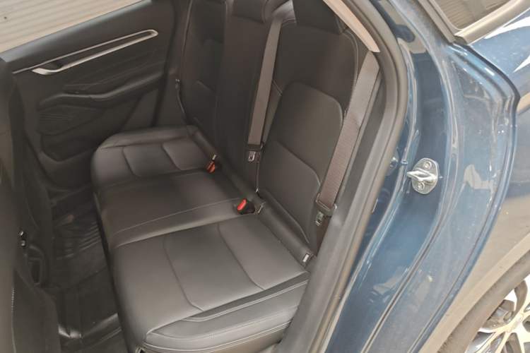 Used Geely Auto Emgrand 2026 Model 4th Generation 4 Millionth Anniversary Edition 1.5L CVT Overdrive Edition Left Rear Seat