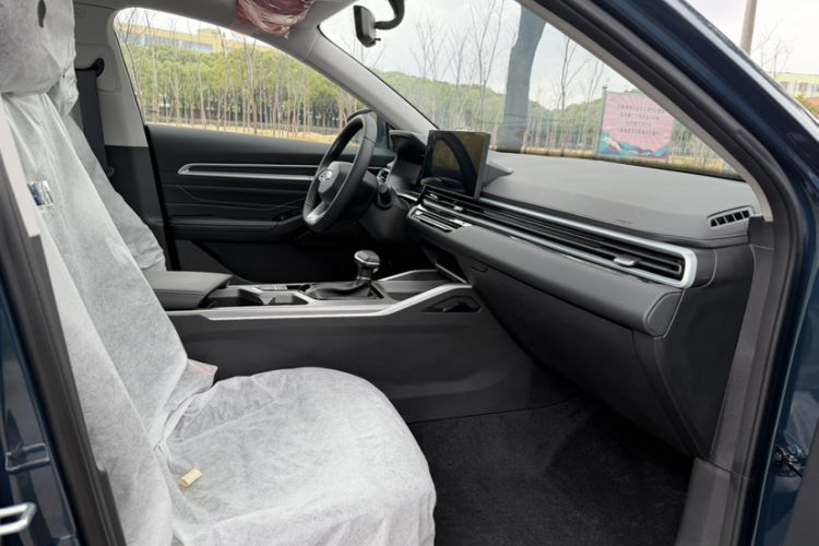 Used Geely Auto Emgrand 2026 Model 4th Generation 4 Millionth Anniversary Edition 1.5L CVT Feiyue Edition Right Front Seat