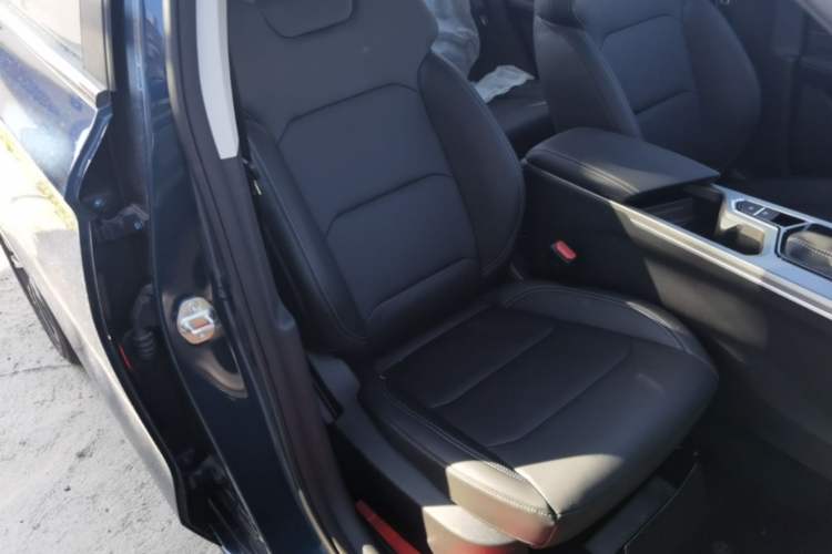 Used Geely Auto Emgrand 2026 Model 4th Generation 4 Millionth Anniversary Edition 1.5L CVT Feiyue Edition Right Front Seat