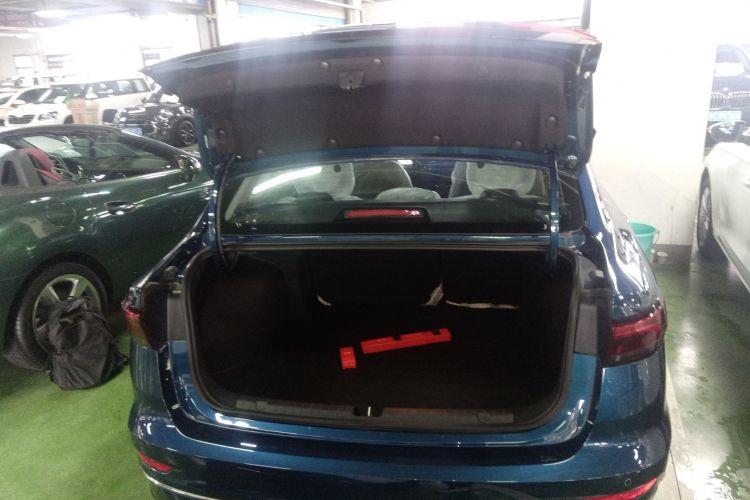 Used Geely Auto Emgrand 2026 Model 4th Generation 4 Millionth Anniversary Edition 1.5L CVT Feiyue Edition Trunk