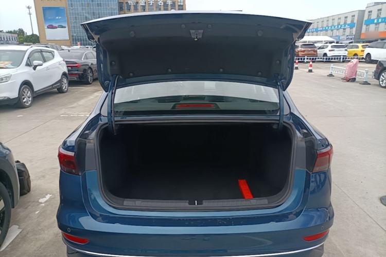 Used Geely Auto Emgrand 2026 Model 4th Generation 4 Millionth Anniversary Edition 1.5L CVT Feiyue Edition Trunk