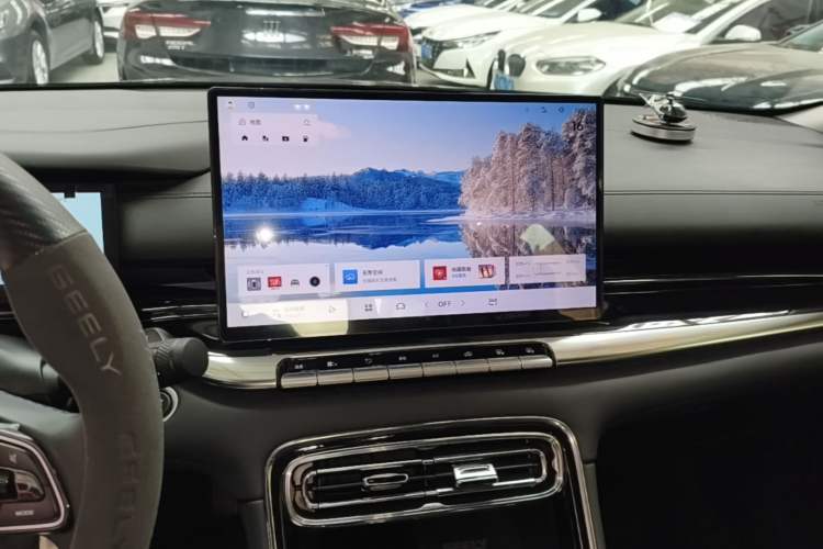 Used Geely Auto Emgrand 2026 Model 5th Generation 1.5T DCT Prestige Edition Audio And AC Panel