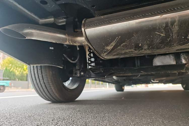 Used Geely Auto Emgrand 2026 Model 4th Generation 4 Millionth Anniversary Edition 1.5L CVT Overdrive Edition Chassis Rear Left
