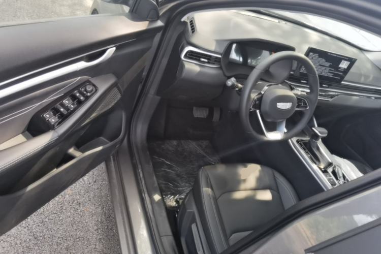 Used Geely Auto Emgrand 2026 Model 4th Generation 4 Millionth Anniversary Edition 1.5L CVT Overdrive Edition Driver Seat