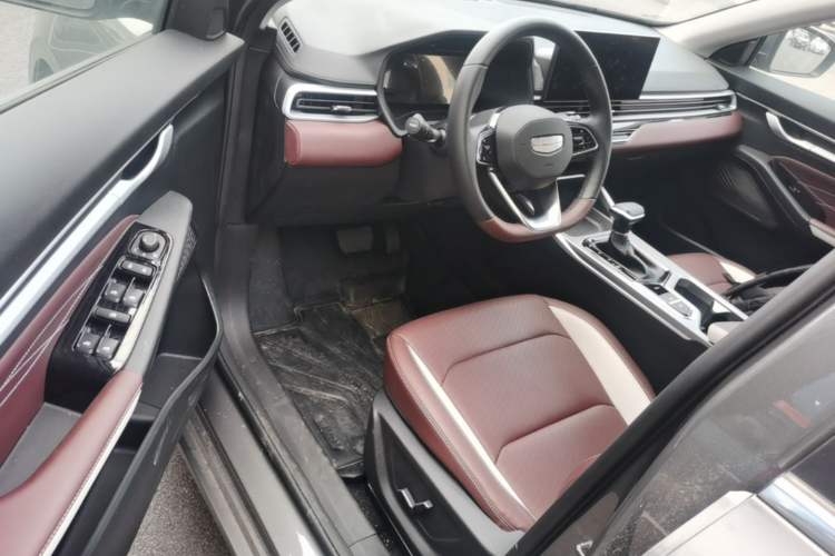 Used Geely Auto Emgrand 2026 Model 4th Generation 4 Millionth Anniversary Edition 1.5L CVT Excellence Edition Driver Seat