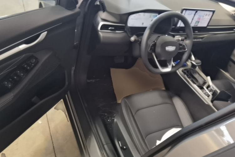 Used Geely Auto Emgrand 2026 Model 4th Generation 4 Millionth Anniversary Edition 1.5L CVT Feiyue Edition Driver Seat