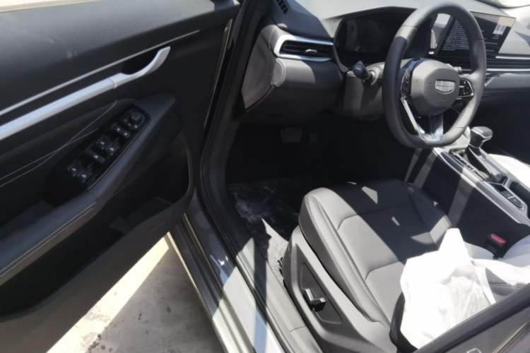 Used Geely Auto Emgrand 2026 Model 4th Generation 4 Millionth Anniversary Edition 1.5L CVT Feiyue Edition Driver Seat