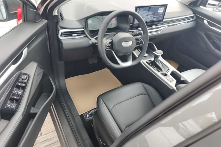 Used Geely Auto Emgrand 2026 Model 4th Generation 4 Millionth Anniversary Edition 1.5L CVT Feiyue Edition Driver Seat