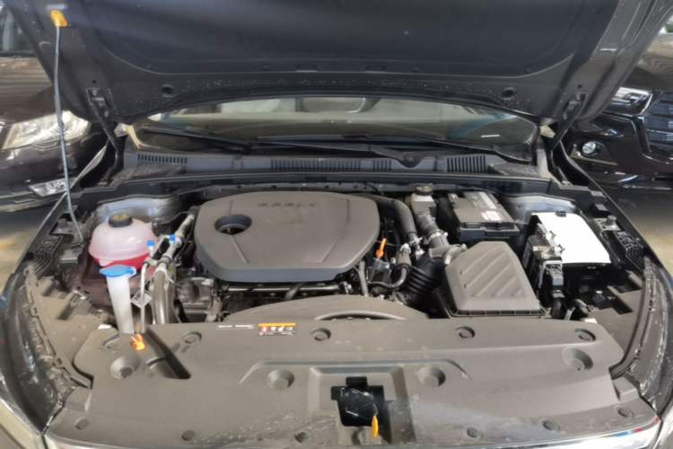 Used Geely Auto Emgrand 2026 Model 4th Generation 4 Millionth Anniversary Edition 1.5L CVT Feiyue Edition Engine Bay