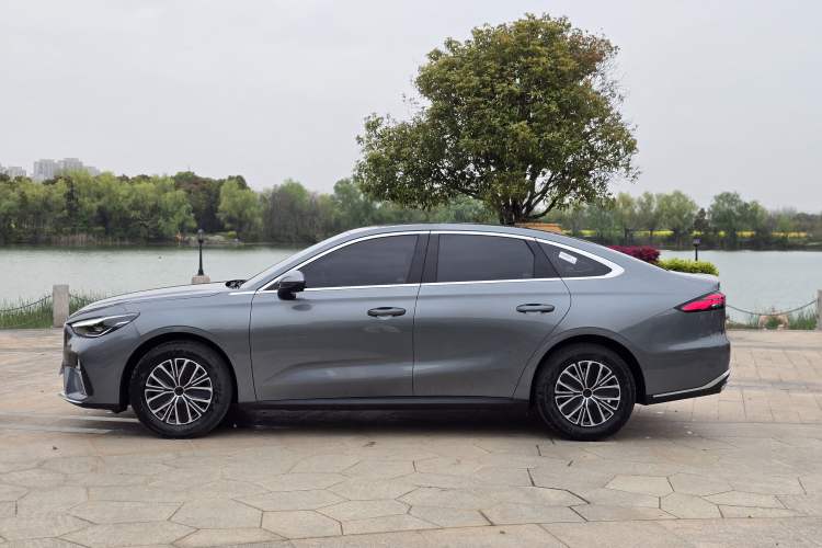 Used Geely Auto Emgrand 2026 Model 5th Generation 1.5L CVT Luxury Edition Exterior 5