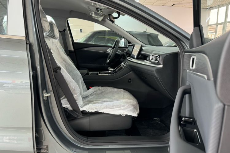Used Geely Auto Emgrand 2026 Model 5th Generation 1.5L CVT Luxury Edition Exterior 7