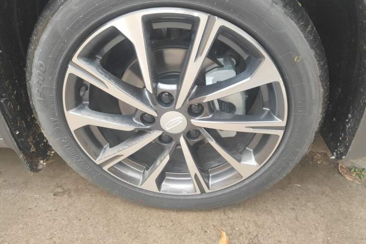 Used Geely Auto Emgrand 2026 Model 4th Generation 4 Millionth Anniversary Edition 1.5L CVT Feiyue Edition Exterior 7