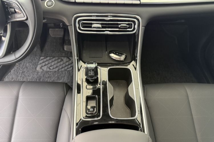 Used Geely Auto Emgrand 2026 Model 5th Generation 1.5T DCT Prestige Edition Gear Lever