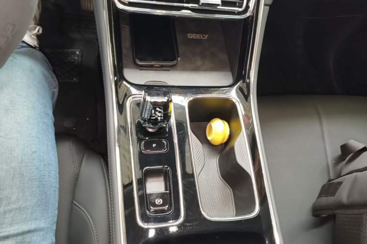 Used Geely Auto Emgrand 2026 Model 5th Generation 1.5T DCT Prestige Edition Gear Lever