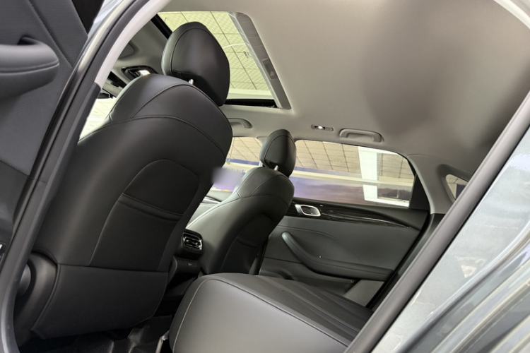 Used Geely Auto Emgrand 2026 Model 5th Generation 1.5T DCT Prestige Edition Headliner