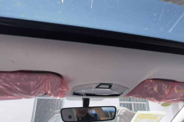 Used Geely Auto Emgrand 2026 Model 4th Generation 4 Millionth Anniversary Edition 1.5L CVT Feiyue Edition Headliner