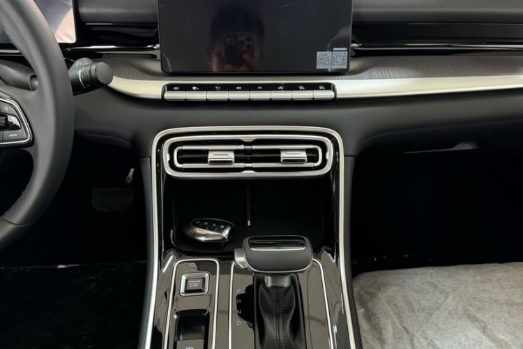 Used Geely Auto Emgrand 2026 Model 5th Generation 1.5L CVT Luxury Edition Interior 13