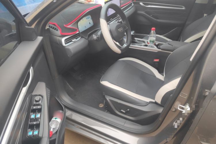 Used Geely Auto Emgrand 2026 Model 4th Generation 4 Millionth Anniversary Edition 1.5L CVT Feiyue Edition Interior 3