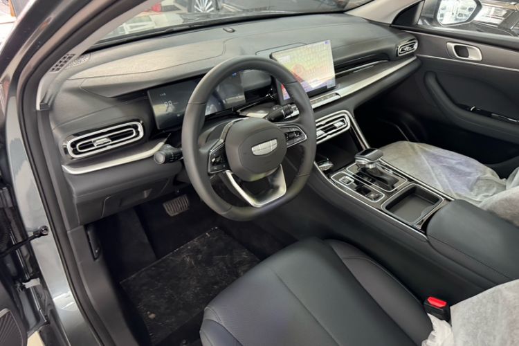 Used Geely Auto Emgrand 2026 Model 5th Generation 1.5L CVT Luxury Edition Interior 7