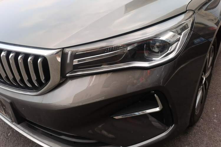Used Geely Auto Emgrand 2026 Model 4th Generation 4 Millionth Anniversary Edition 1.5L CVT Excellence Edition Left Front Headlight