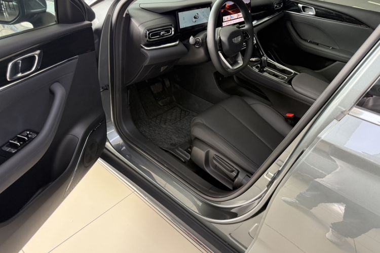 Used Geely Auto Emgrand 2026 Model 5th Generation 1.5T DCT Prestige Edition Left Front Seat