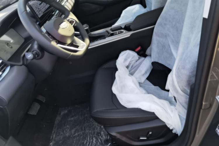 Used Geely Auto Emgrand 2026 Model 4th Generation 4 Millionth Anniversary Edition 1.5L CVT Feiyue Edition Left Front Seat
