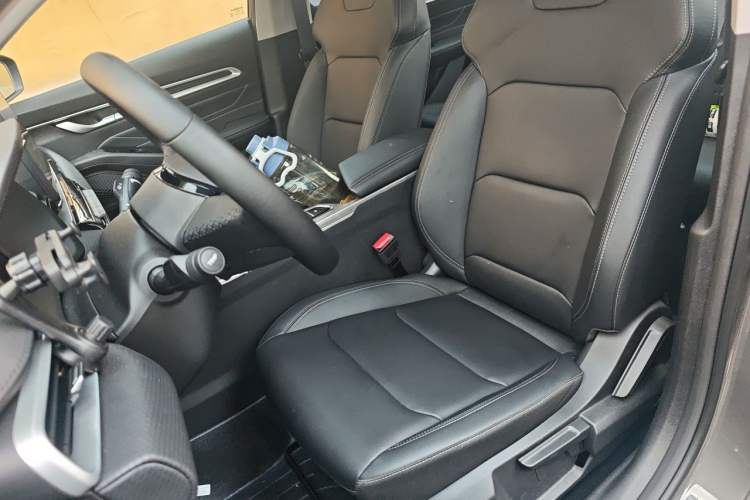 Used Geely Auto Emgrand 2026 Model 4th Generation 4 Millionth Anniversary Edition 1.5L CVT Overdrive Edition Left Front Seat