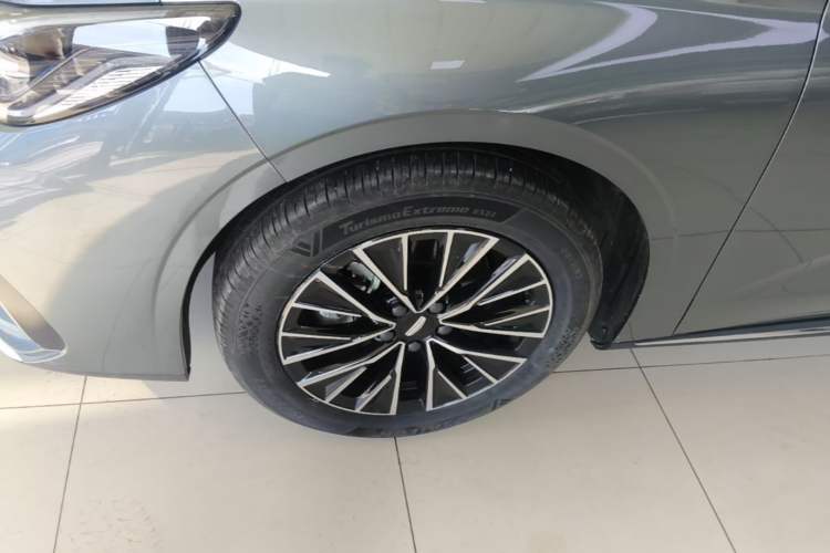 Used Geely Auto Emgrand 2026 Model 5th Generation 1.5T DCT Prestige Edition Left Front Wheel Hub