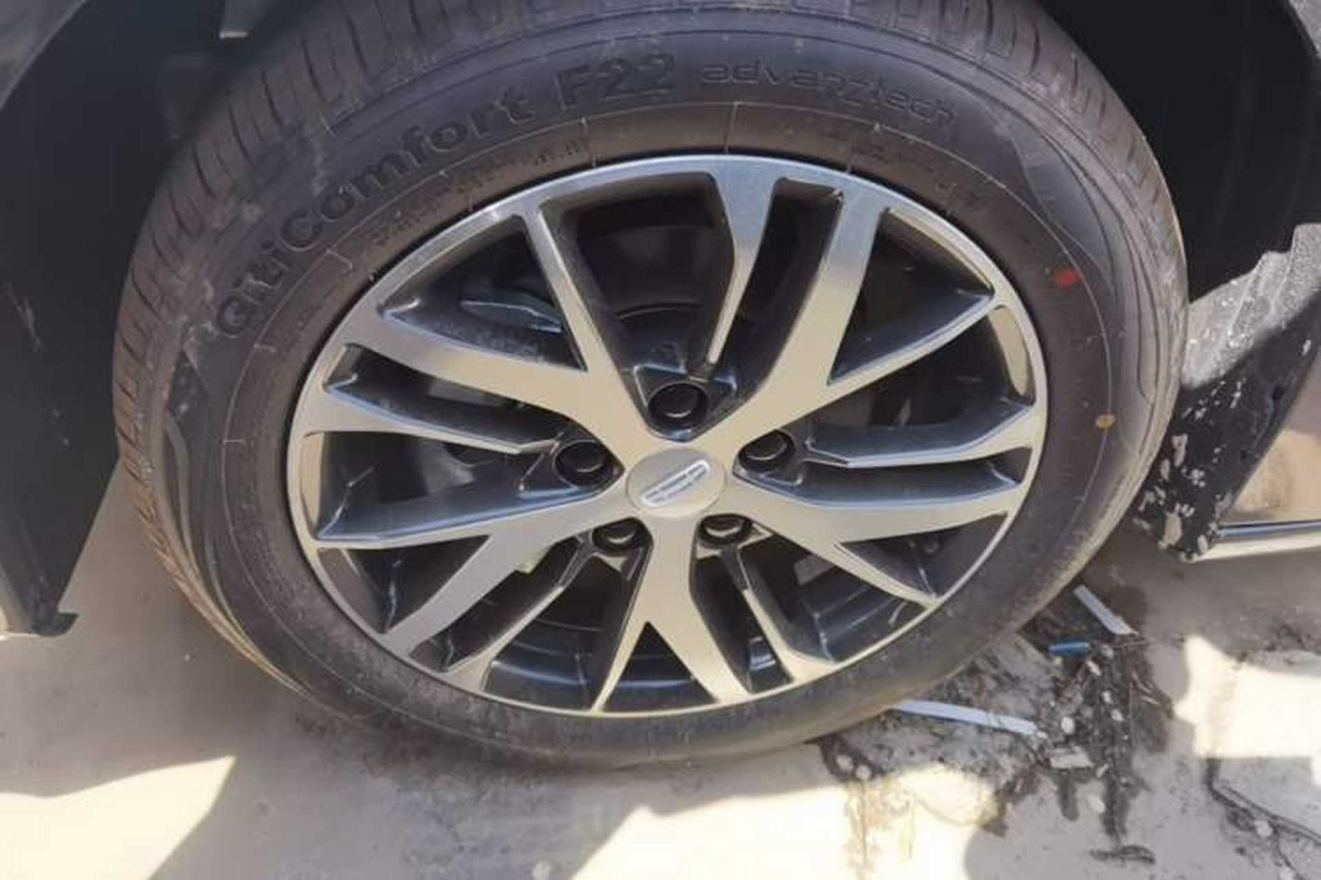 Used Geely Auto Emgrand 2026 Model 4th Generation 4 Millionth Anniversary Edition 1.5L CVT Overdrive Edition Left Front Wheel Hub