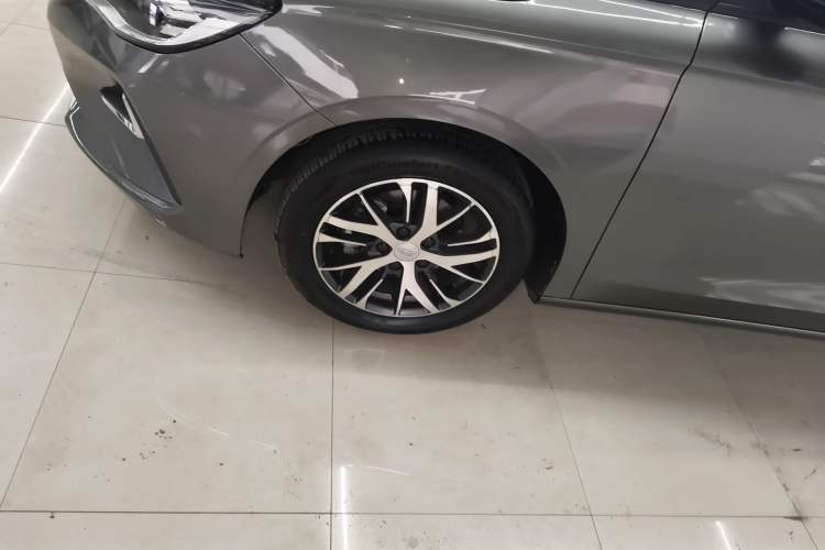Used Geely Auto Emgrand 2026 Model 4th Generation 4 Millionth Anniversary Edition 1.5L CVT Overdrive Edition Left Front Wheel Hub
