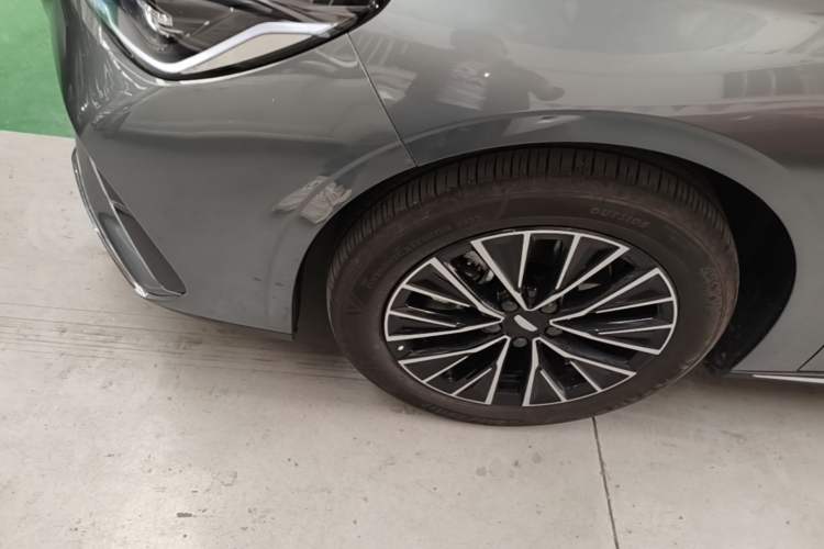 Used Geely Auto Emgrand 2026 Model 5th Generation 1.5T DCT Prestige Edition Left Front Wheel Hub