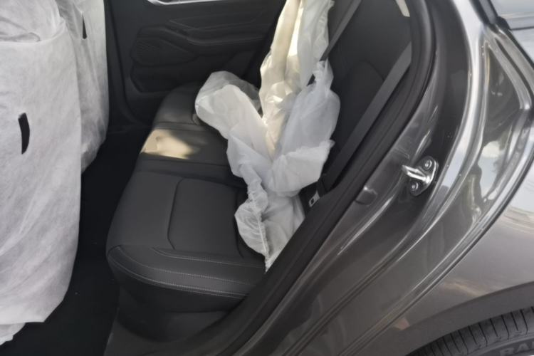 Used Geely Auto Emgrand 2026 Model 4th Generation 4 Millionth Anniversary Edition 1.5L CVT Overdrive Edition Left Rear Seat