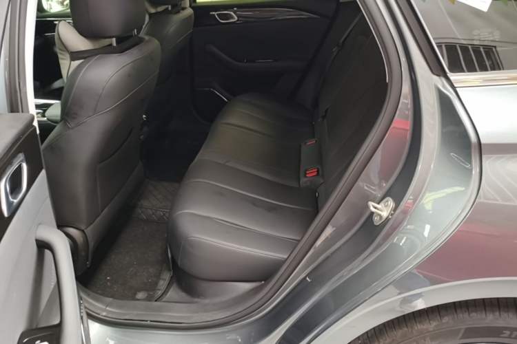 Used Geely Auto Emgrand 2026 Model 5th Generation 1.5T DCT Prestige Edition Left Rear Seat
