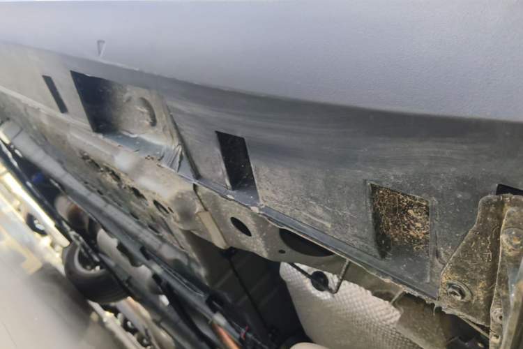Used Geely Auto Emgrand 2026 Model 5th Generation 1.5T DCT Prestige Edition Left Side Sill
