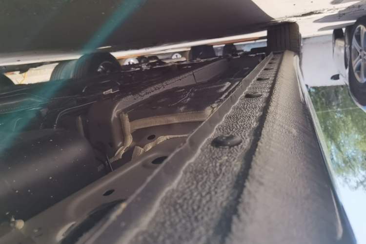 Used Geely Auto Emgrand 2026 Model 4th Generation 4 Millionth Anniversary Edition 1.5L CVT Overdrive Edition Left Side Sill