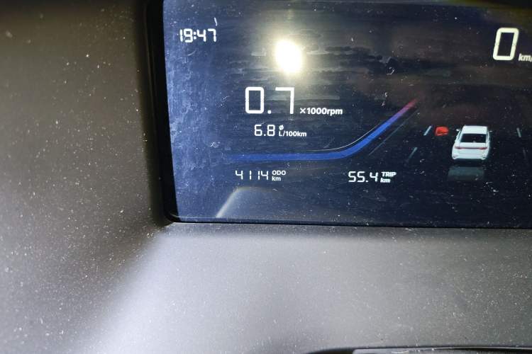 Used Geely Auto Emgrand 2026 Model 4th Generation 4 Millionth Anniversary Edition 1.5L CVT Overdrive Edition Odometer Close Up