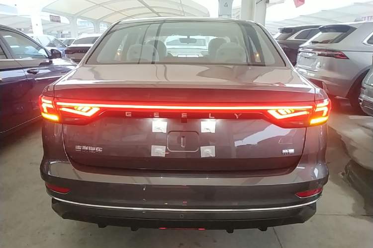 Used Geely Auto Emgrand 2026 Model 4th Generation 4 Millionth Anniversary Edition 1.5L CVT Feiyue Edition Rear