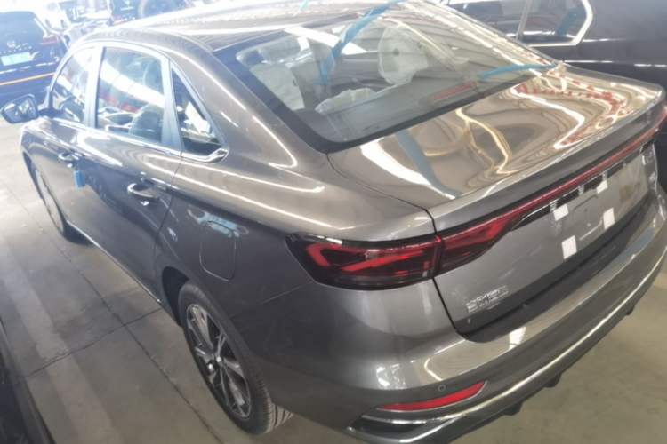 Used Geely Auto Emgrand 2026 Model 4th Generation 4 Millionth Anniversary Edition 1.5L CVT Feiyue Edition Rear Left 45 Deg