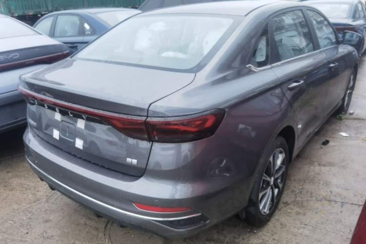 Used Geely Auto Emgrand 2026 Model 4th Generation 4 Millionth Anniversary Edition 1.5L CVT Feiyue Edition Rear Right 45 Deg