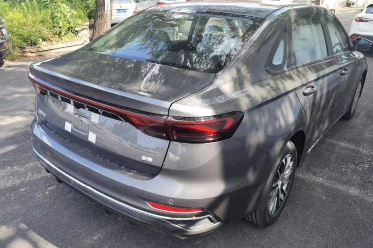 Used Geely Auto Emgrand 2026 Model 4th Generation 4 Millionth Anniversary Edition 1.5L CVT Overdrive Edition Rear Right 45 Deg