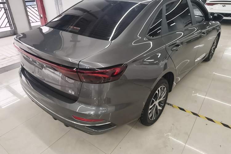 Used Geely Auto Emgrand 2026 Model 4th Generation 4 Millionth Anniversary Edition 1.5L CVT Overdrive Edition Rear Right 45 Deg