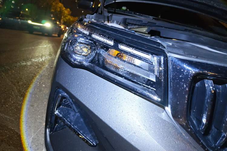 Used Geely Auto Emgrand 2026 Model 4th Generation 4 Millionth Anniversary Edition 1.5L CVT Overdrive Edition Right Front Headlight