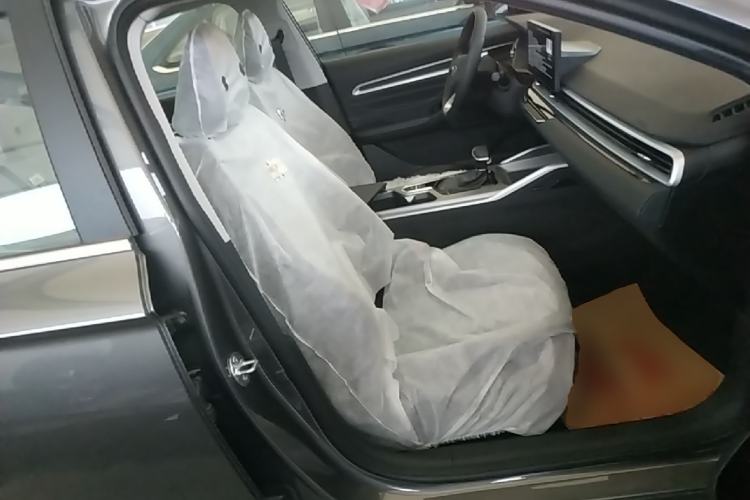 Used Geely Auto Emgrand 2026 Model 4th Generation 4 Millionth Anniversary Edition 1.5L CVT Feiyue Edition Right Front Seat