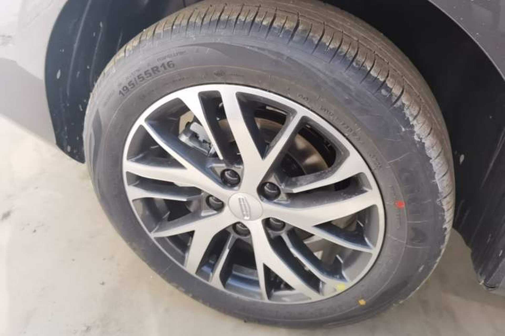 Used Geely Auto Emgrand 2026 Model 4th Generation 4 Millionth Anniversary Edition 1.5L CVT Overdrive Edition Right Rear Wheel Hub