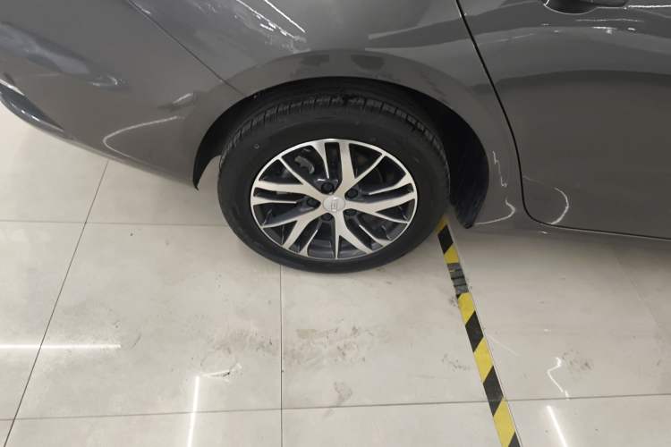 Used Geely Auto Emgrand 2026 Model 4th Generation 4 Millionth Anniversary Edition 1.5L CVT Overdrive Edition Right Rear Wheel Hub