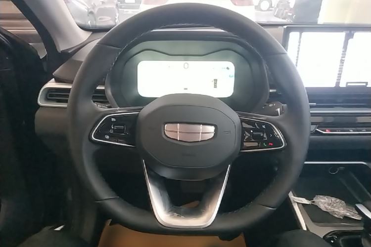 Used Geely Auto Emgrand 2026 Model 4th Generation 4 Millionth Anniversary Edition 1.5L CVT Feiyue Edition Steering Wheel