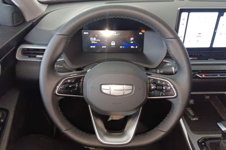 Used Geely Auto Emgrand 2026 Model 4th Generation 4 Millionth Anniversary Edition 1.5L CVT Overdrive Edition Steering Wheel