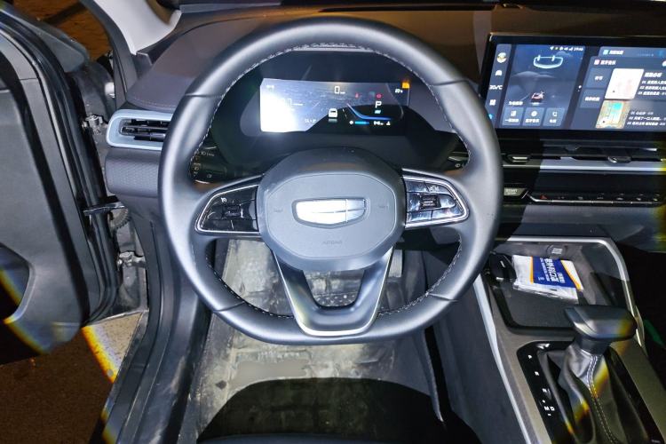 Used Geely Auto Emgrand 2026 Model 4th Generation 4 Millionth Anniversary Edition 1.5L CVT Overdrive Edition Steering Wheel