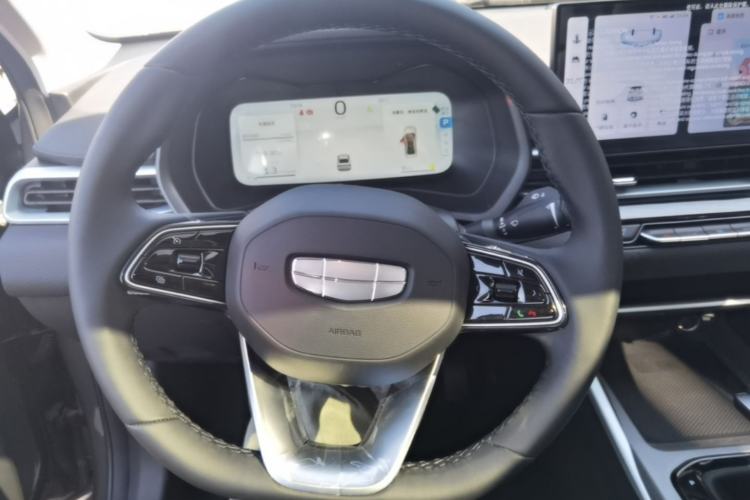 Used Geely Auto Emgrand 2026 Model 4th Generation 4 Millionth Anniversary Edition 1.5L CVT Feiyue Edition Steering Wheel